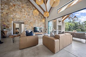 Kimbilia Luxury Villa