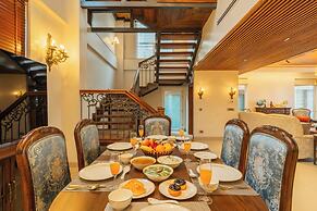 ELIVAAS privé The Royce Orchid 4BHK