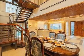 ELIVAAS privé The Royce Orchid 4BHK