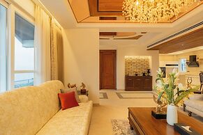 ELIVAAS privé The Royce Orchid 4BHK