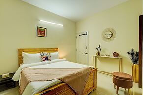 Alaya Stays Saffron Breeze Apartment