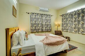 Alaya Stays Saffron Breeze Apartment