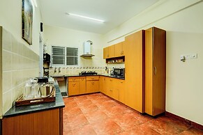 Alaya Stays Saffron Breeze Apartment