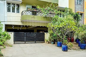 Alaya Stays Saffron Breeze Apartment