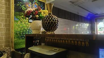 HOTEL ROYAL PALACE