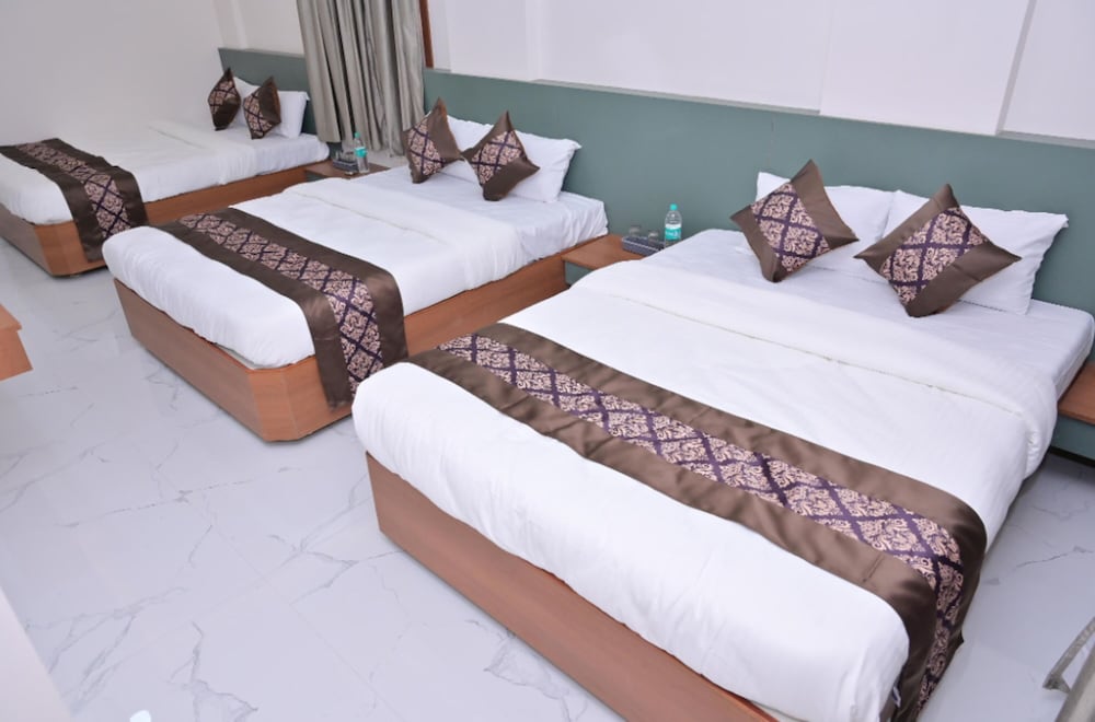 HOTEL D SQUARE Shirdi