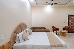 Hotel Entry Point