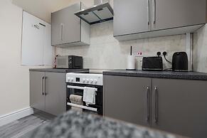 3-bed Manchester Home With Free Parking Sleeps 5