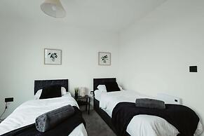 Modern Central Leeds 3 Bedroom Apartment Sleeps 6