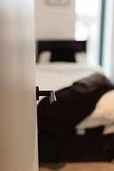 Modern Central Leeds 3 Bedroom Apartment Sleeps 6