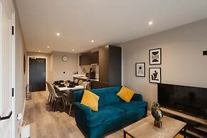 Modern Central Leeds 3 Bedroom Apartment Sleeps 6