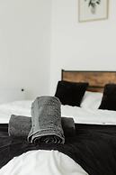 Modern Central Leeds 3 Bedroom Apartment Sleeps 6