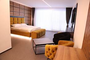 Rhein Suites