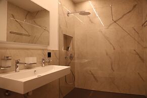 Rhein Suites