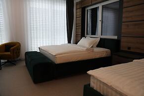 Rhein Suites