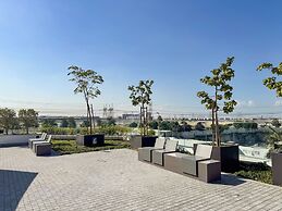 PVH - Azizi Riviera 13 - Modern Studio