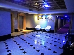 Commodore Palace Hotel