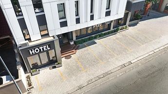 Pusi Hotel