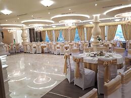 Pusi Hotel