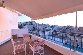 Amazing view. Minimal retire at Kypseli
