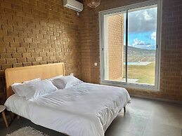 Lake Villa 3 Bedrooms