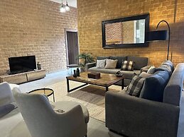 Lake Villa 3 Bedrooms