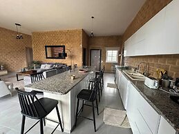 Lake Villa 3 Bedrooms