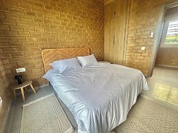 Lake Villa 3 Bedrooms