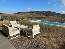 Lake Villa 3 Bedrooms