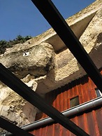 LES TROGLOS DE BEAULIEU