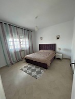 Charming 600sqm Villa With a Large Garden & Pool