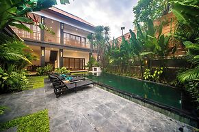3BR Villa White Rose Central Canggu