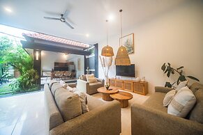 3BR Villa White Rose Central Canggu