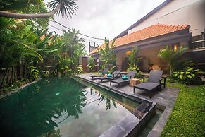 3BR Villa White Rose Central Canggu