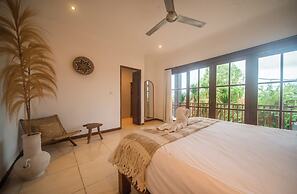 3BR Villa White Rose Central Canggu