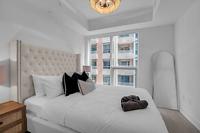 Toronto Riu Residences