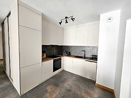 Coastline Residence - Designer Stay