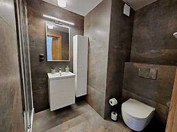 Coastline Residence - Designer Stay