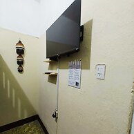Gold House Parking & Hostal
