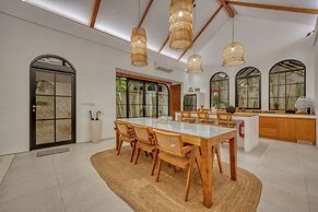 Villa Yasmine Althea by Senada
