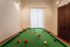 Charming Bormla Stay Terrace BBQ Pool Table