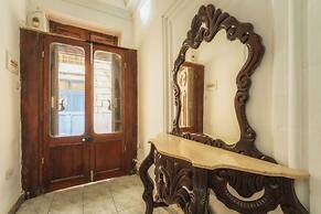 Charming Bormla Stay Terrace BBQ Pool Table
