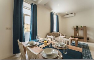 Charming Bormla Stay Terrace BBQ Pool Table