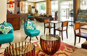Fuente Oro Business Suites