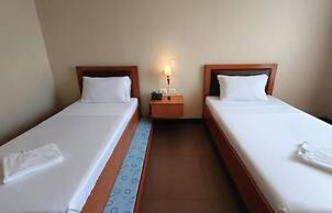 Fuente Oro Business Suites
