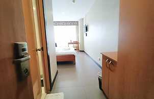 Fuente Oro Business Suites