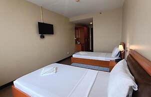 Fuente Oro Business Suites