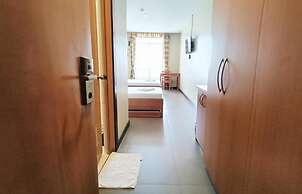 Fuente Oro Business Suites