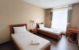 Fuente Oro Business Suites