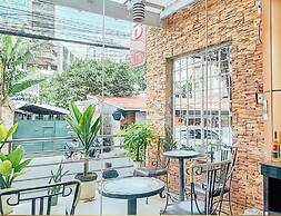 Fuente Oro Business Suites